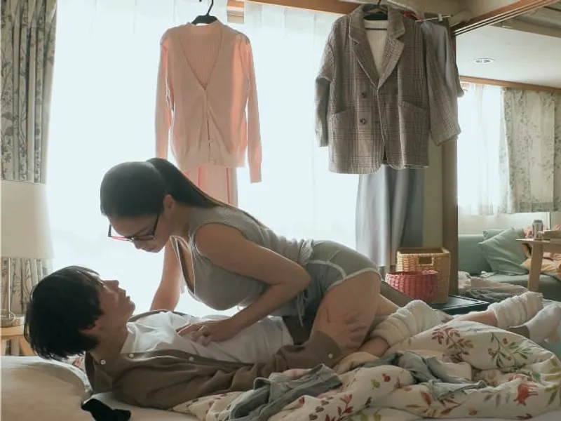 được chị nhà cạnh bên "an ủi" khi con ghệ đi ngoại tình